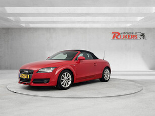 Audi TT Roadster 2.0 TFSI 200pk,Climate Control,Stoelverwarming,Spoiler achter,Leder/alcantara stoelen,Distributieverv bij 156dkm