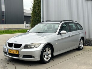 BMW 3-serie Touring 318i, navigatie, panorama dak, Motor