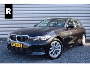 BMW 3 Serie Touring 330e Hifi / Camera / Leder / PDC / LED