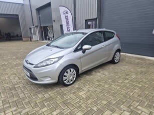 Ford Fiesta 1.25 Limited actie week €2595,00