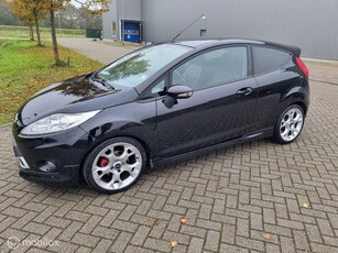 Ford Fiesta 1.6 Ghia