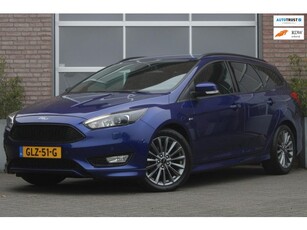 Ford Focus Wagon 1.0 ST-line / PDC / Stuurverwarming / Navi