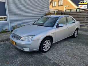 Ford Mondeo 2.0-16V Ghia Executive NAV.+ Airco Bj:2005 NAP!