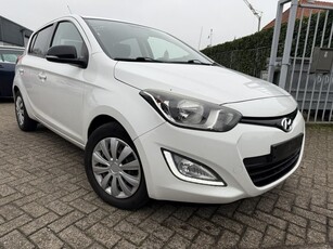 Hyundai i20 1.1 CRDI BUSINESS EDITION (bj 2014)