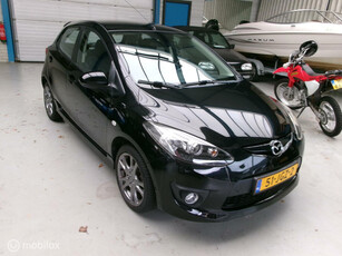 Mazda 2 1.3 Kuro Limited Edition 75000km .