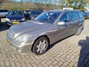 Mercedes-Benz C-Klasse Combi 200 K. Classic zij schade