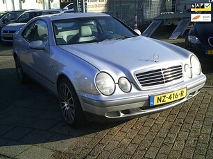 Mercedes-Benz CLK-klasse Coupé 200 Elegance autom pano elek