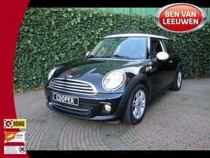 MINI Cooper 1.6 Chili R56 LCI met Pano.dak, Xenon, Navi, HK