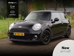 MINI Mini 1.5 Cooper All Black Leer 16