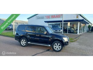 Mitsubishi Pajero 3.2 DI-D Intense Side Window Van