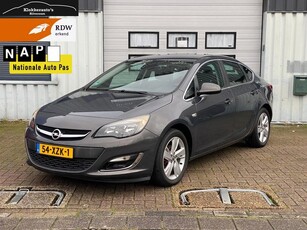 Opel Astra 1.4 Turbo Cosmo Airco Navi Cruise (bj 2012)