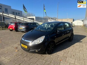 Opel Corsa 1.2-16V Essentia nieuwe apk airco