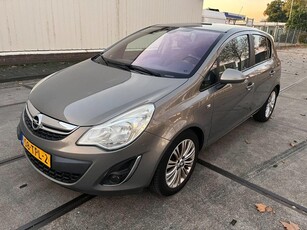 Opel Corsa 1.4-16V Cosmo nieuwe apk airco