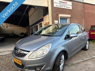 Opel Corsa 1.4-16V Enjoy NETTE CORSA JAAR