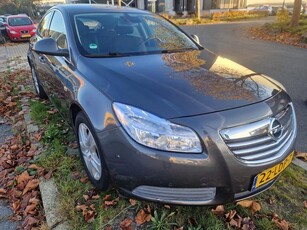 Opel Insignia 1.6 benzine rijd super (bj 2010)