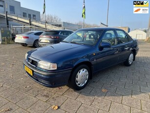 Opel Vectra 1.8i Expression Lage km