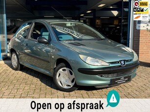 Peugeot 206 1.1 XR 2000 Groen 3drs APK NAP Zuinig!