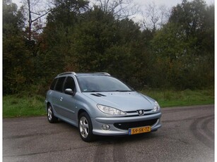 Peugeot 206 SW 1.6-16V Air-line 3 . Airco . Elec ramen .