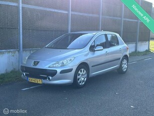 Peugeot 307 1.6-16V Griffe NWEAPK/CLIMA/TREKHAAK