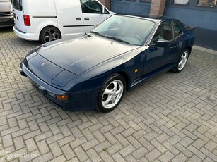 Porsche 944 2.5 Coupé 1988 met motorschade