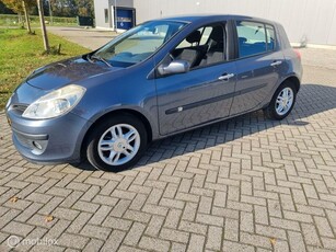 Renault Clio 1.6-16V