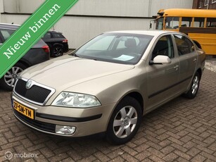 Skoda Octavia 2.0 FSI Elegance Nette en goede auto Rijd 100%