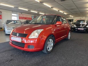 Suzuki Swift 1.3 GLS. VERSNELLINGSBAK HOORBAAR!!