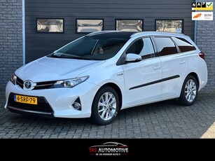 Toyota Auris Touring Sports 1.8 Hybrid Lease pro PANO / NAVI