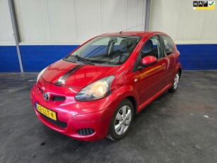 Toyota Aygo 1.0-12V Aspiration Red