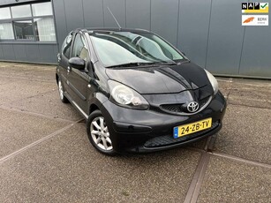 Toyota Aygo 1.0-12V + NAP - 1 JAAR APK - AIRCO