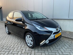 Toyota Aygo 1.0 VVT-i x-play / Camera / 5 Deurs (Verkocht)