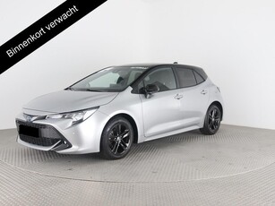 Toyota Corolla 1.8 HYBRID BUSINESS BI-TONE AUT. BIJNA 2023