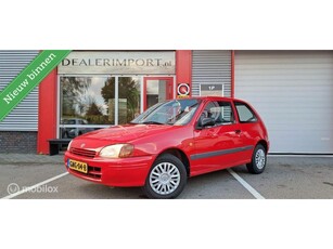 Toyota Starlet 1.3-16V Limited Edition / STUURBEKR. / NWE.