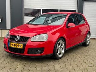 Volkswagen GOLF 2.0 GTI / AIRCO / 17 INCH / AUX / ZWARTE HEMEL / 6-BAK