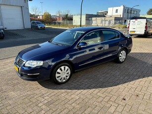 Volkswagen Passat 2.0 FSI Comfortline NL AUTO KM 180283 NAP