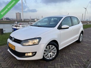 Volkswagen Polo 1.2 TSI Comfortline AIRCONAVICARPLAYAPK