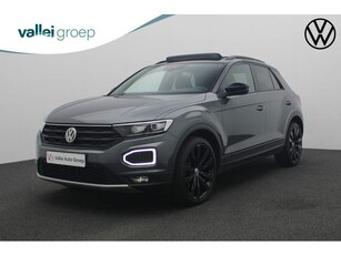 Volkswagen T-Roc 1.5 TSI 150PK DSG Sport Black Style Pano