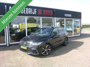 Volkswagen Tiguan 1.5 TSI R-Line + Pano/20Inch/New-Model/IQ