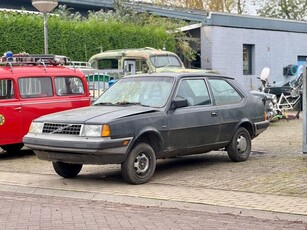 Volvo 340 1.4 DL RUILEN tegen iets ludieks met GOED VERHAAL