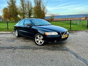 Volvo S60 2.4 Drivers Edition / 140pk / Trekhaak /