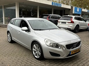 Volvo V60 2.0T 203pk Momentum Driver Support Leder