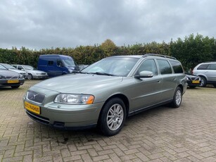 Volvo V70 2.4 170pk. Momentum Leer / Trekhaak (bj 2006)