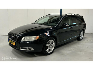 Volvo V70 2.5T Momentum AUTOMAAT / NL-AUTO / LEER