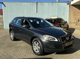 Volvo XC60 2.0T 203pk Aut6 Momentum PDC (bj 2011)