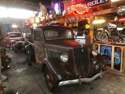 Ford pickup V8 flathead oldtimer pick-up