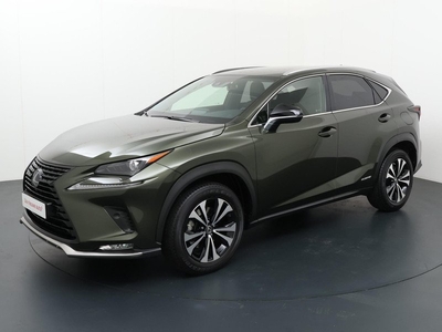 Lexus NX 300h AWD Ultimate Edition Stoelverwarming | Lederen bekleding | Achteruitrijcamera | Trekhaak | Elektrische achterklep