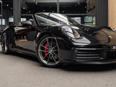 Porsche 992 911 Carrera 4S Cabrio Burmester Sportuitlaat Carbon Chrono 911 3.0 4S Cabrio Surround 18-weg Alcantara