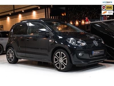 Volkswagen Up! 1.0 high up! PanoAutomaatStoelverw.NAVI