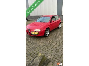 Alfa Romeo 147 1.6 T.Spark Distinctive