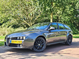 Alfa Romeo 159 Sportwagon 1.9 JTS Distinctive